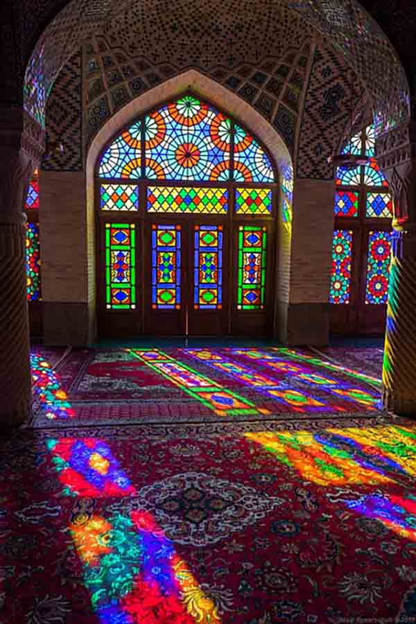 درون مسجد صورتی