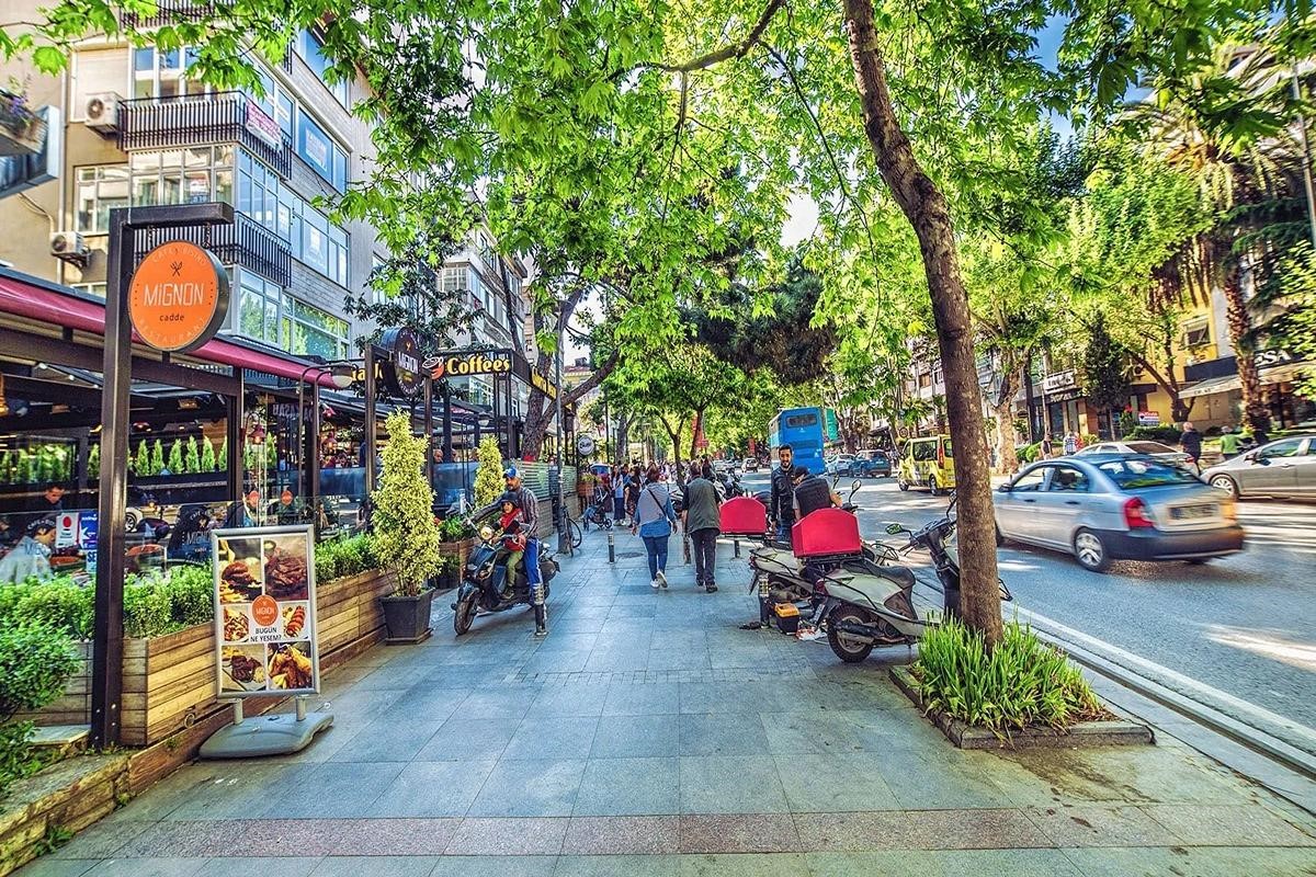 خیابان بغداد (Bağdat Caddesi)