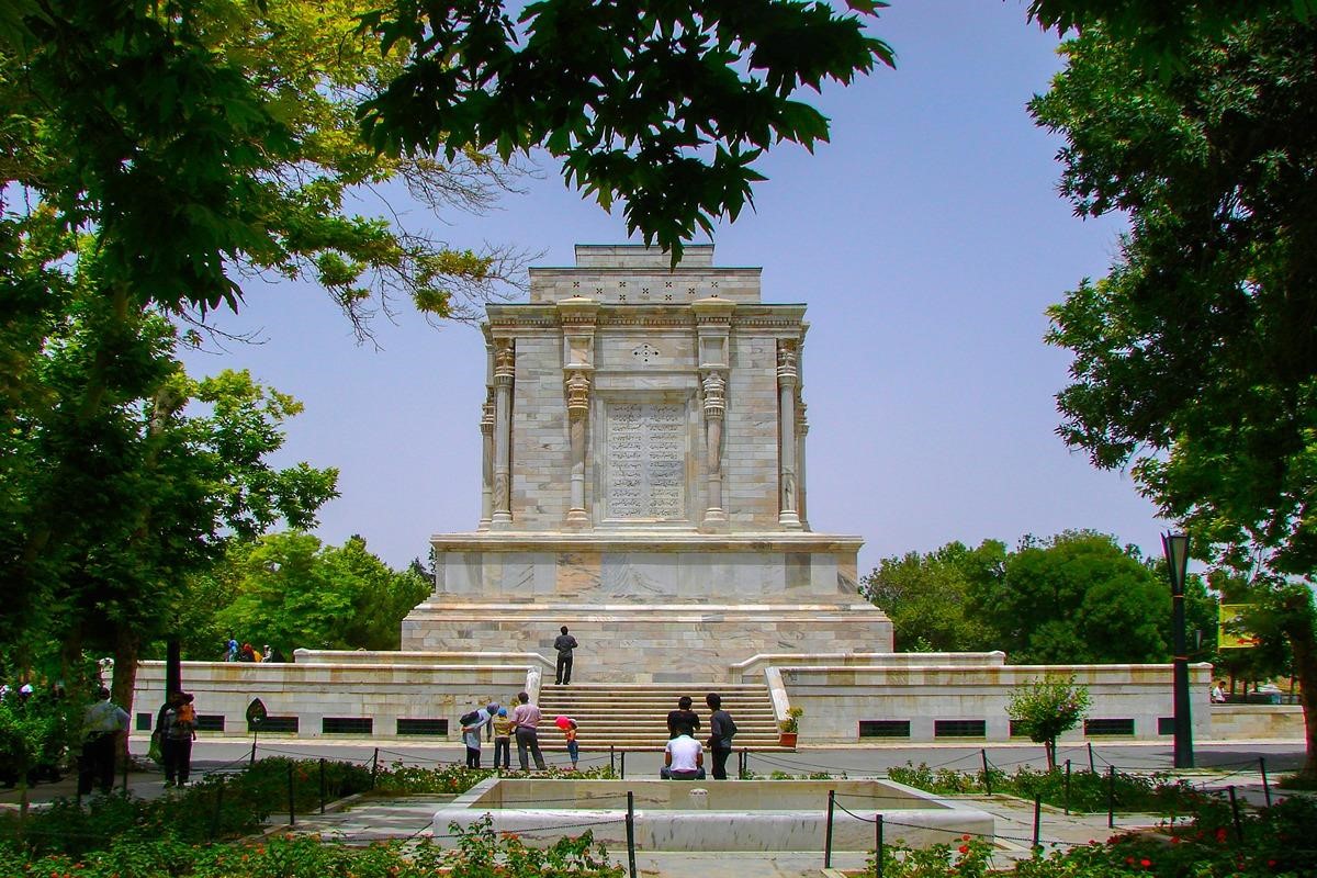 آرامگاه فردوسی (توس)