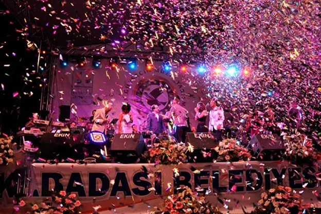 آداب و رسوم مردم کوش آداسی