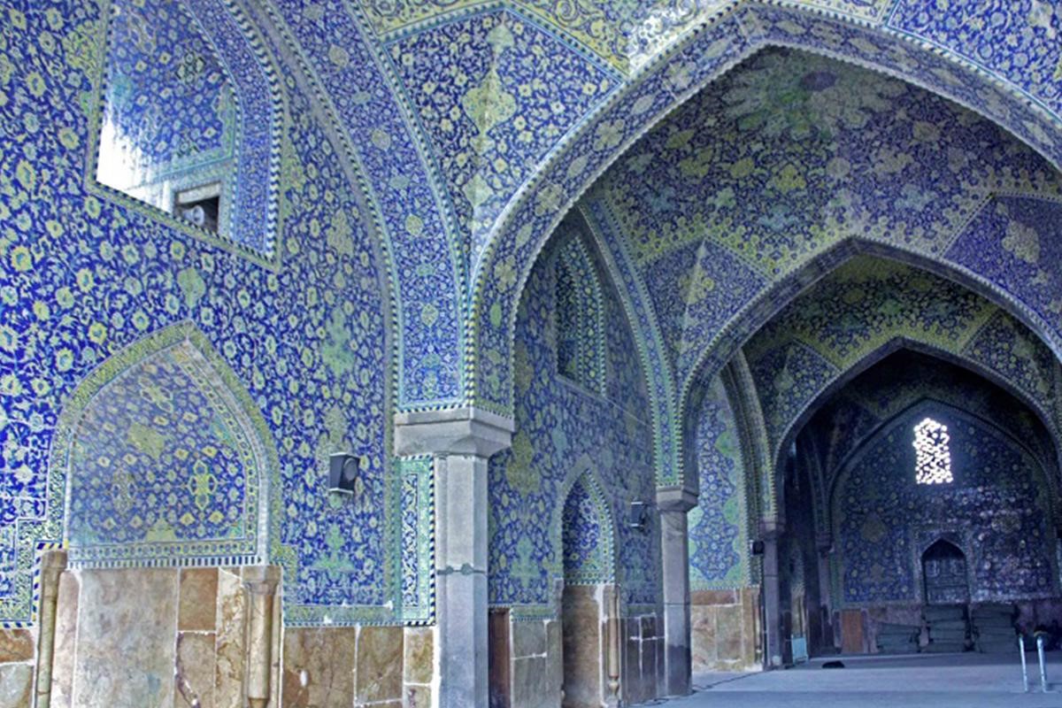  مسجد هفتاد و دو تن