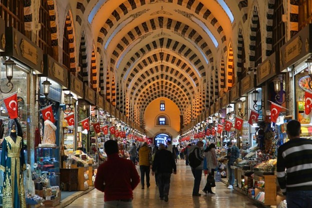 بازار مصری&zwnj;ها (Spice Bazaar)
