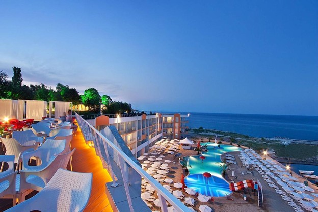 هزینه هتل و اقامت در کوش آداسی