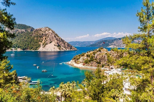 پیادهروی در پارک ملی دیلک