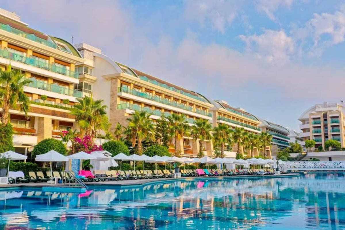 هتل کریستال واترورلد ریزورت اند اسپا (Crystal Waterworld Resort & Spa)