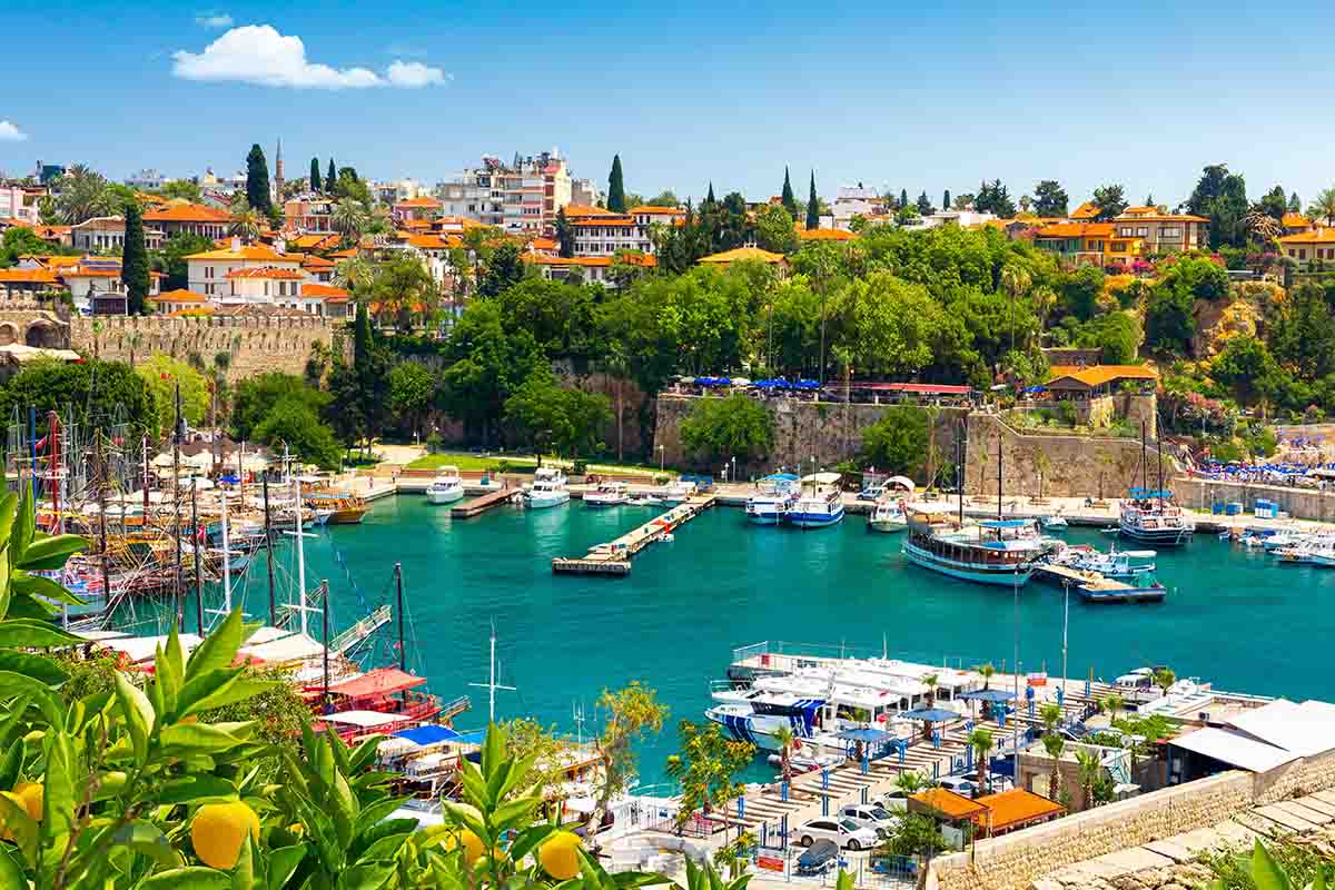 آنتالیا در شهریور؛ بهشت ساحلی با هوای دلپذیر و تفریحات بی‌پایان