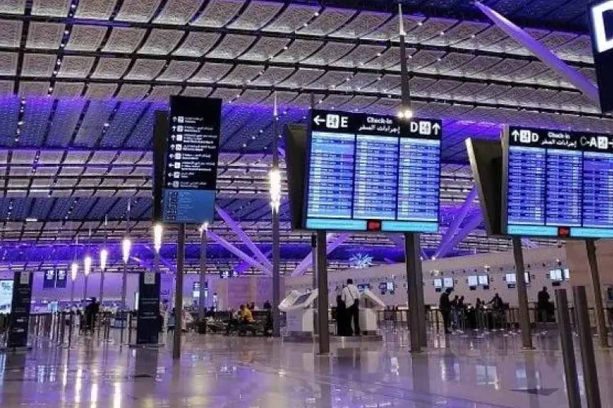 سالن انتظار فرودگاه