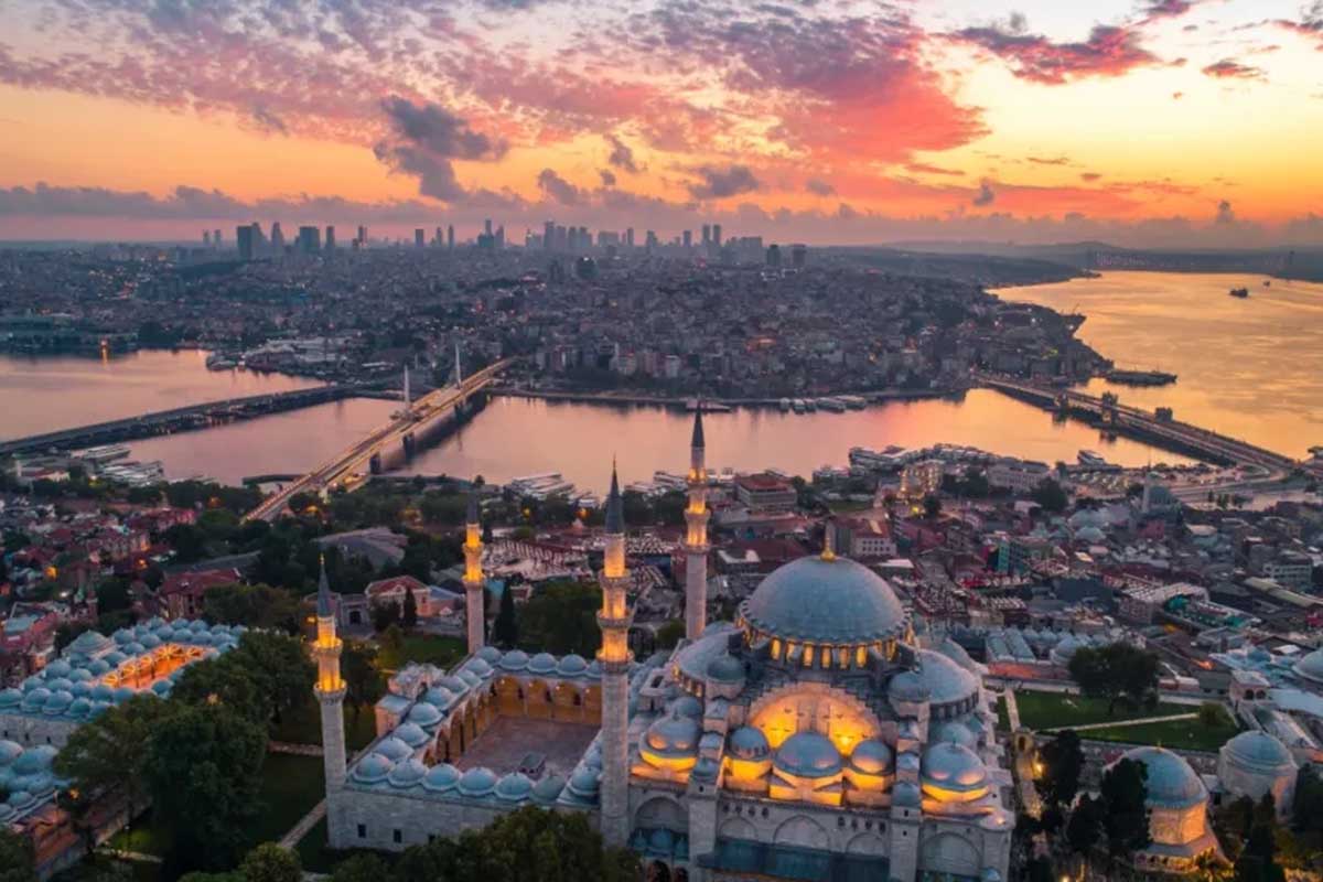 استانبول در شهریور؛ تلفیق هوای دلپذیر و جاذبه‌های بی‌پایان