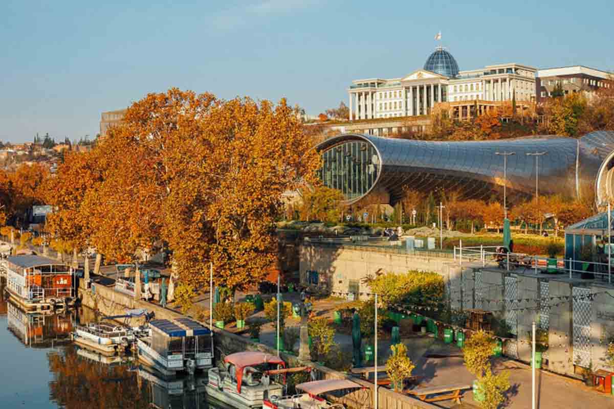 گرجستان؛ سرزمین کوهستان، تاریخ و مهمان‌نوازی