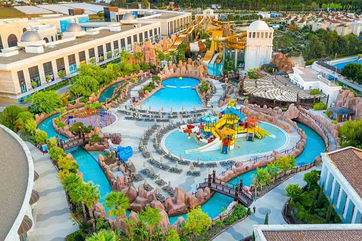 هتل لند آو لجندز کینگدام (The Land of Legends Kingdom)