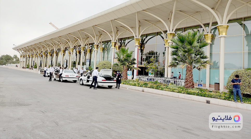 تصویری از نمای بیرون فرودگاه شهید هاشمی نژاد مشهد