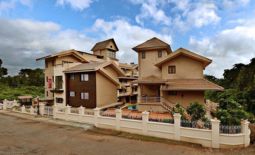 La Sunila Suites Hotel