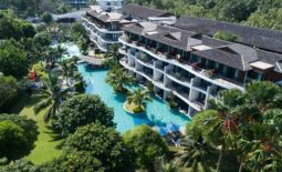 Holiday Ao Nang Beach Resort Hotel