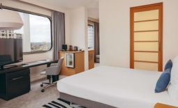 Novotel Paris Centre Tour Eiffel Hotel